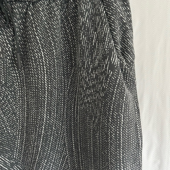 Lululemon High Rise Crop 23" Simultaneous Anchor Alpine White Gray Pants Size 10 - Picture 6 of 13